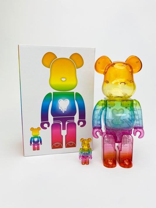 Bearbrick Emotionally Unavailable Gradient Heart 400% and 100% Front